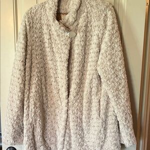 Dennis Basso Elegant Cream Women's Coat